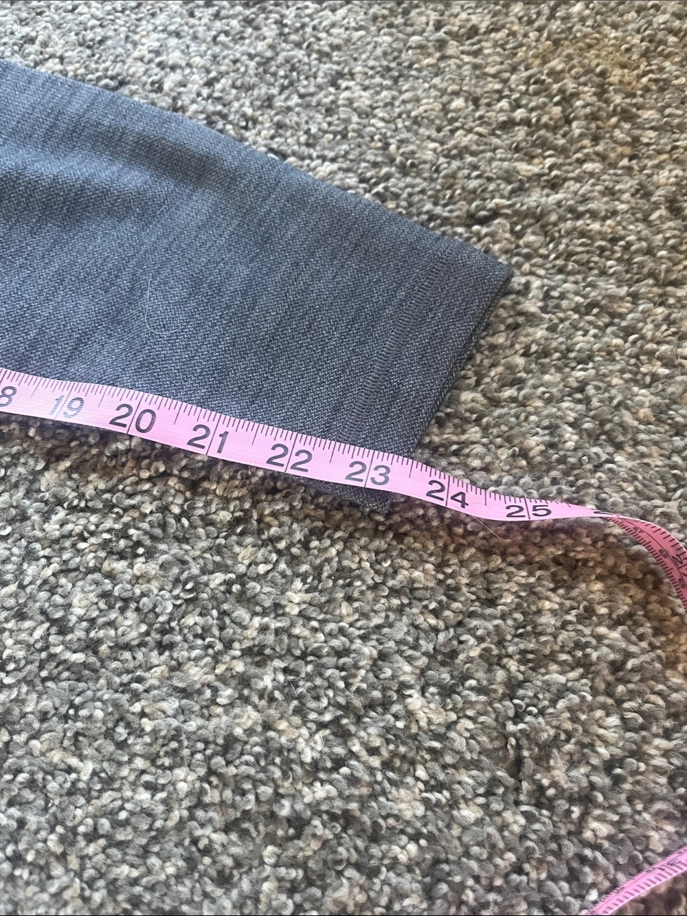 Lululemon Lot Size 6 top, shorts and leggings - Picture 11 of 11